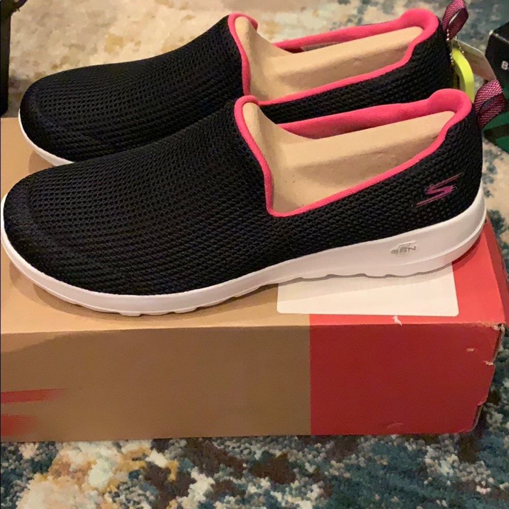 Women’s Sneakers
